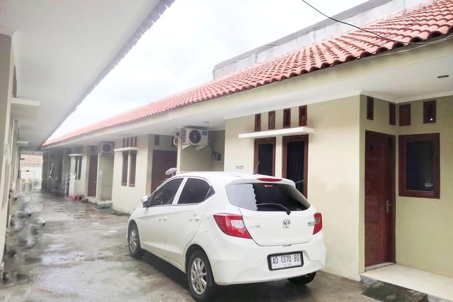 Wisma Mutiara Near Alun Alun Demak Mitra RedDoorz
