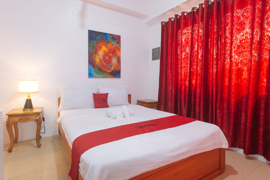 RedDoorz near LRT 2 Antipolo Station