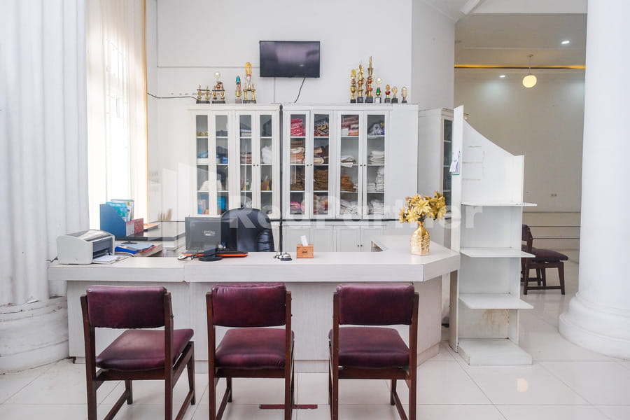 Griya RW Family Guest House Redpartner