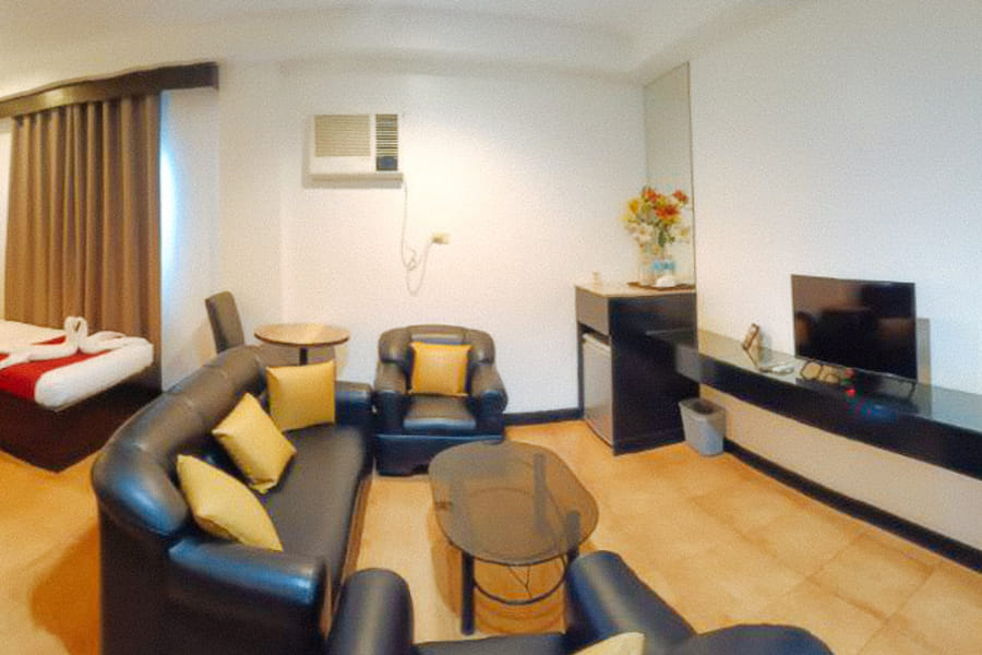 Check Inn Hotel Dumaguete City by RedDoorz