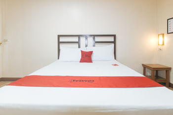 Reddoorz @ Elegance Guest House near NAIA T3