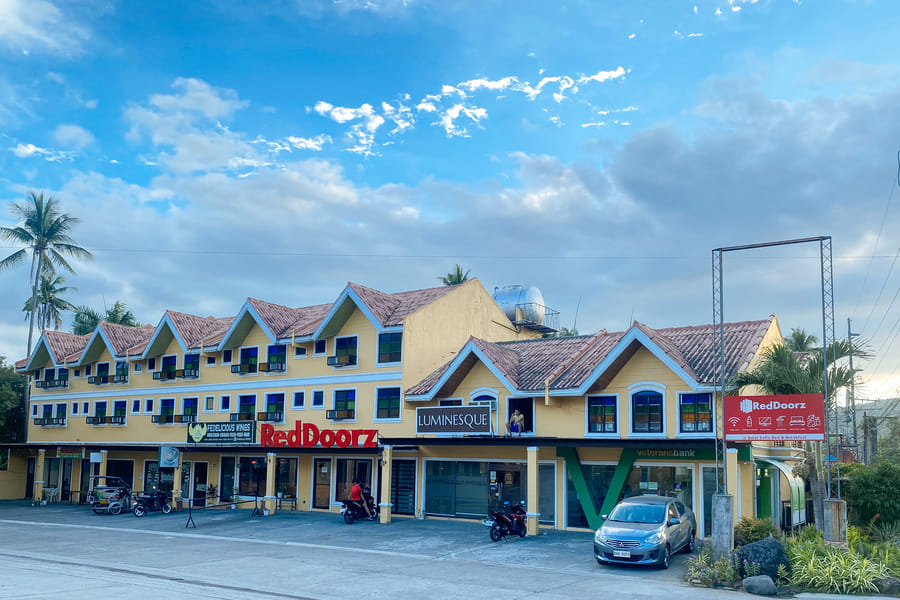 RedDoorz Plus @ Balai Sofia Bed & Breakfast Batangas