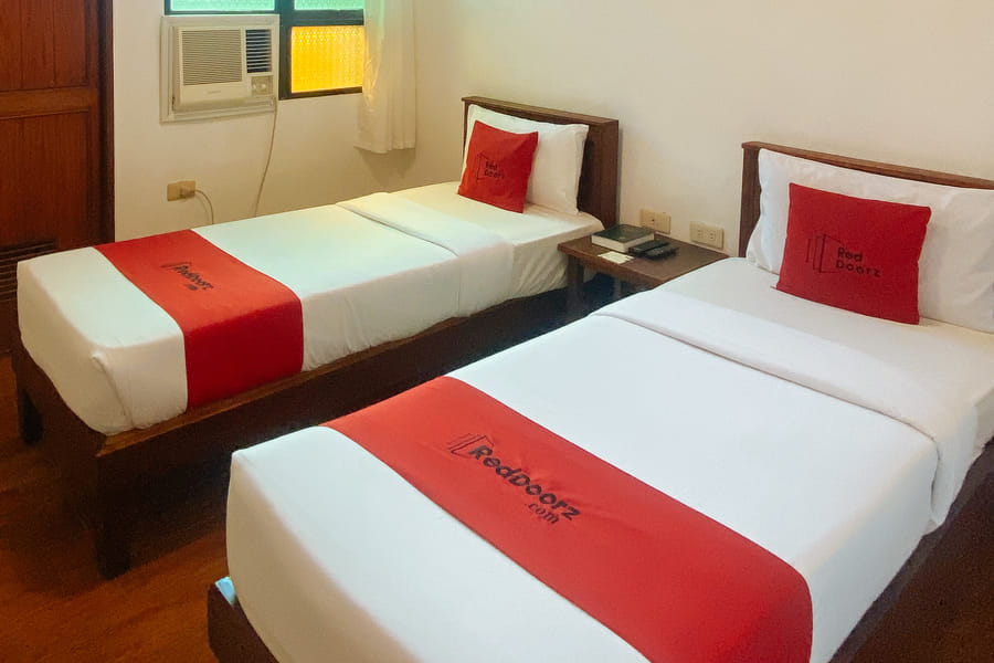RedDoorz Plus @ Balai Sofia Bed & Breakfast Batangas