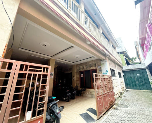Griya Pradipa Syariah Near Balai Kota Batu Mitra RedDoorz
