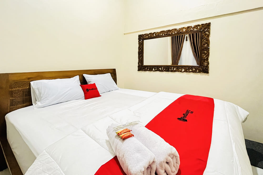 RedDoorz Room