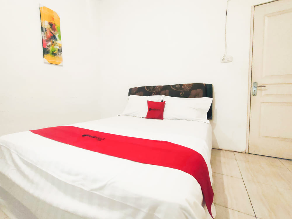 RedDoorz Room