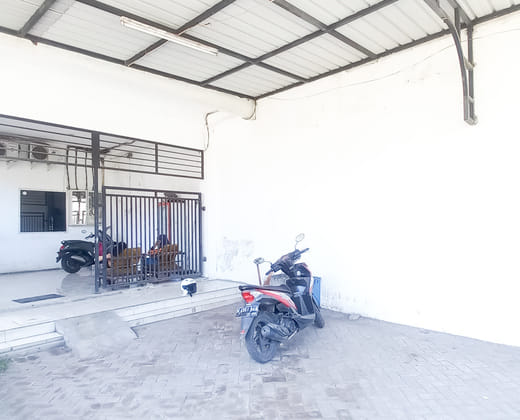 Reddoorz Syariah near RS Siti Khodijah Sepanjang