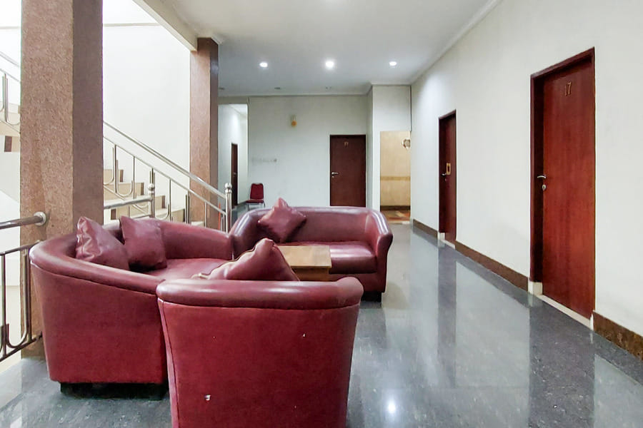 Ni Hotel Syariah Bandara Soekarno Hatta Mitra RedDoorz