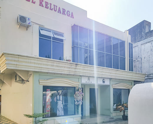 RedDoorz @ Hotel Keluarga Bangko
