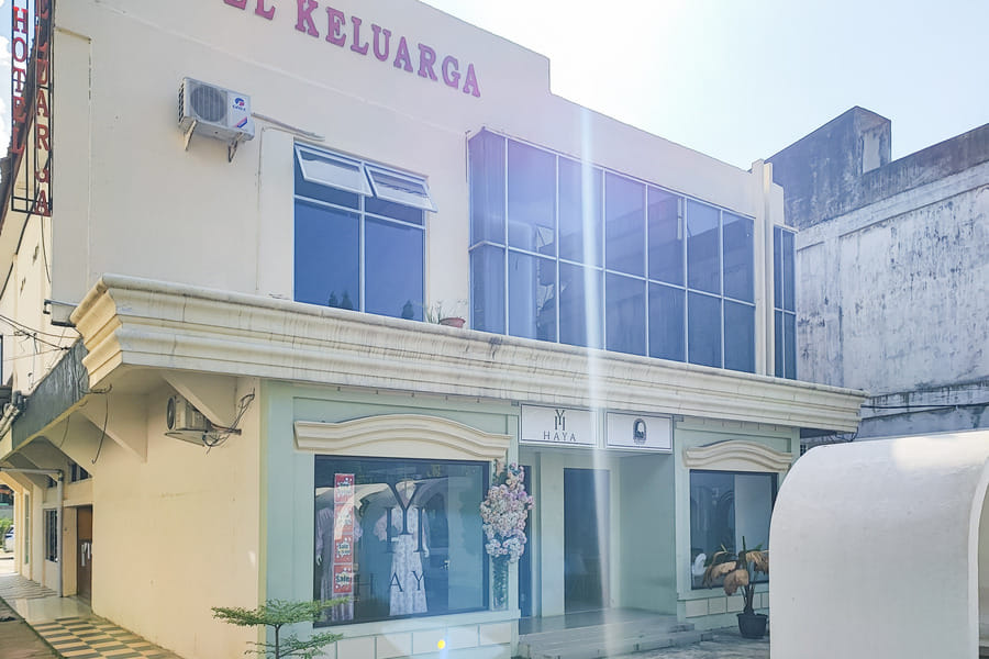 RedDoorz @ Hotel Keluarga Bangko