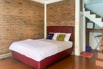 Urbanview Hotel Villa Q Gisting by RedDoorz