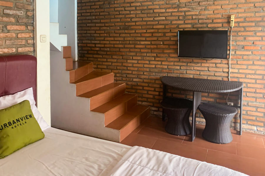 Urbanview Hotel Villa Q Gisting by RedDoorz
