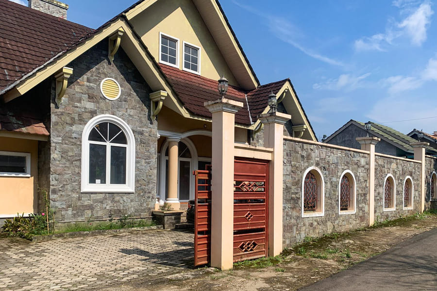 Urbanview Hotel Villa Q Gisting by RedDoorz