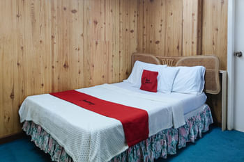 RedDoorz @ Monterrazas Village Homestay Baguio