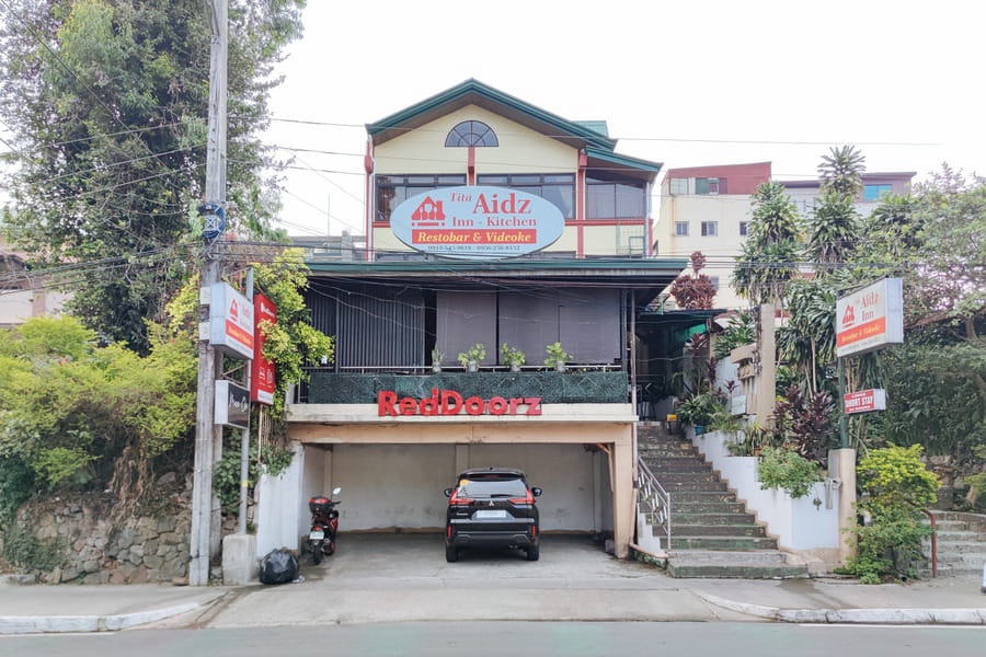 RedDoorz Hostel @ Tita Aidz Inn Baguio