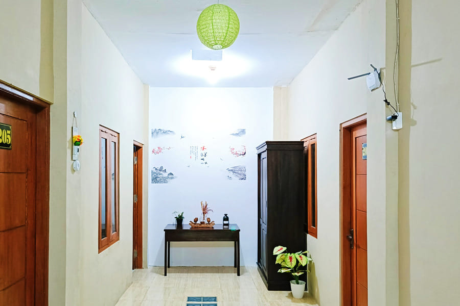 RedDoorz Syariah near Universitas 17 Agustus Banyuwangi