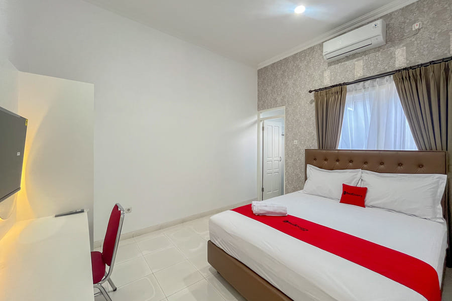 RedDoorz @ Griya Martha Sumber Solo