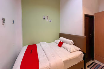RedDoorz syariah near Universitas Mulawarman