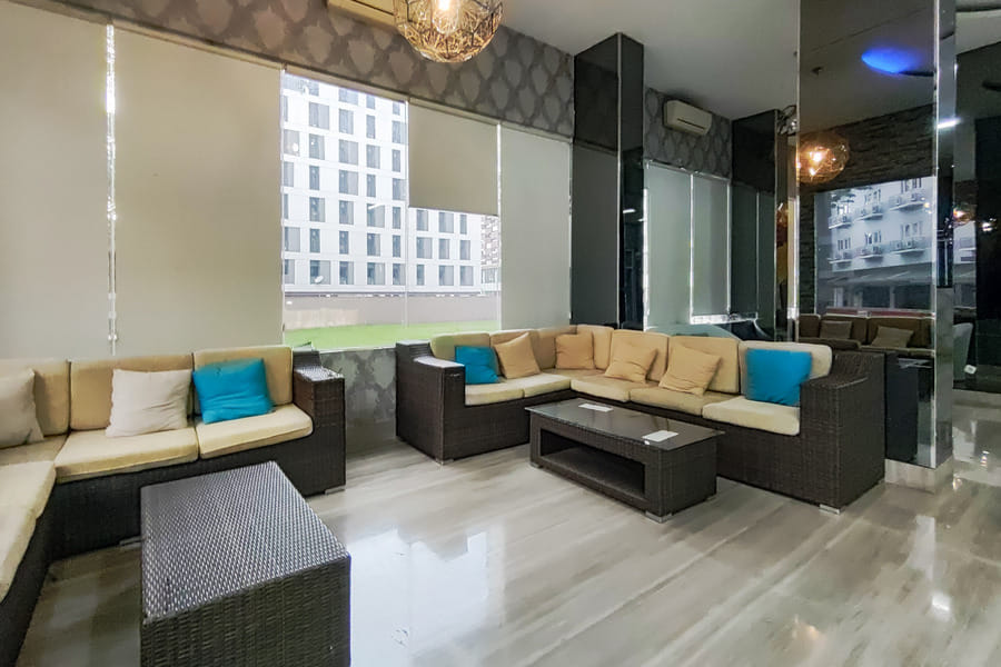 RedDoorz Plus Near ICE BSD Minerva