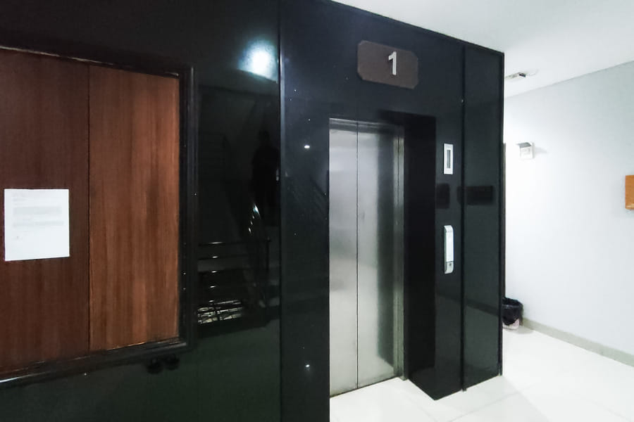 RedDoorz Plus Near ICE BSD Minerva