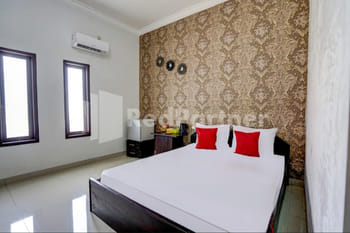 Hotel Miranda Bawean Mitra RedDoorz