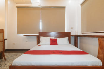 RedDoorz @ Casa Rafaelle Transient Ilocos Sur