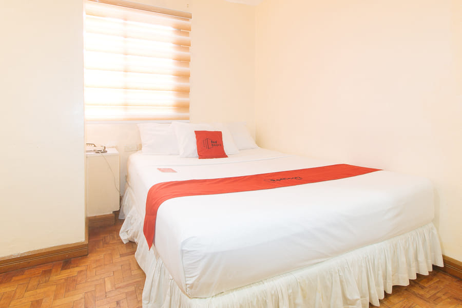 RedDoorz @ Tondaligan Beach Hotel