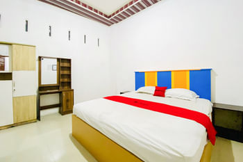 RedDoorz Syariah @ Aisyah Stabat