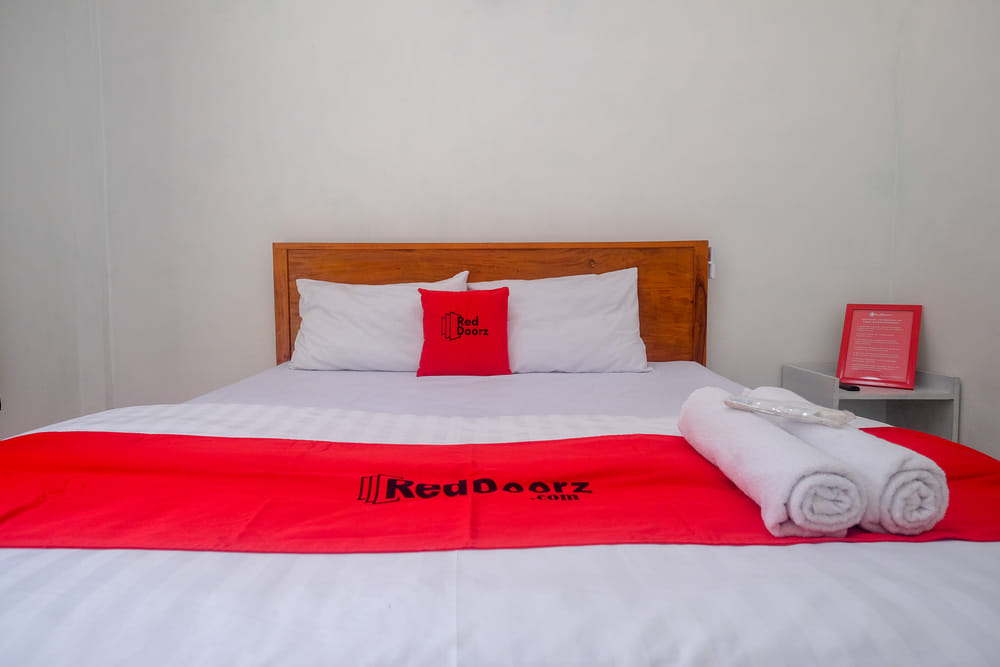 RedDoorz Room