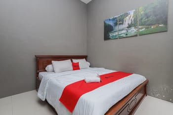 Reddoorz Syariah @ House Of Melati Kepanjen