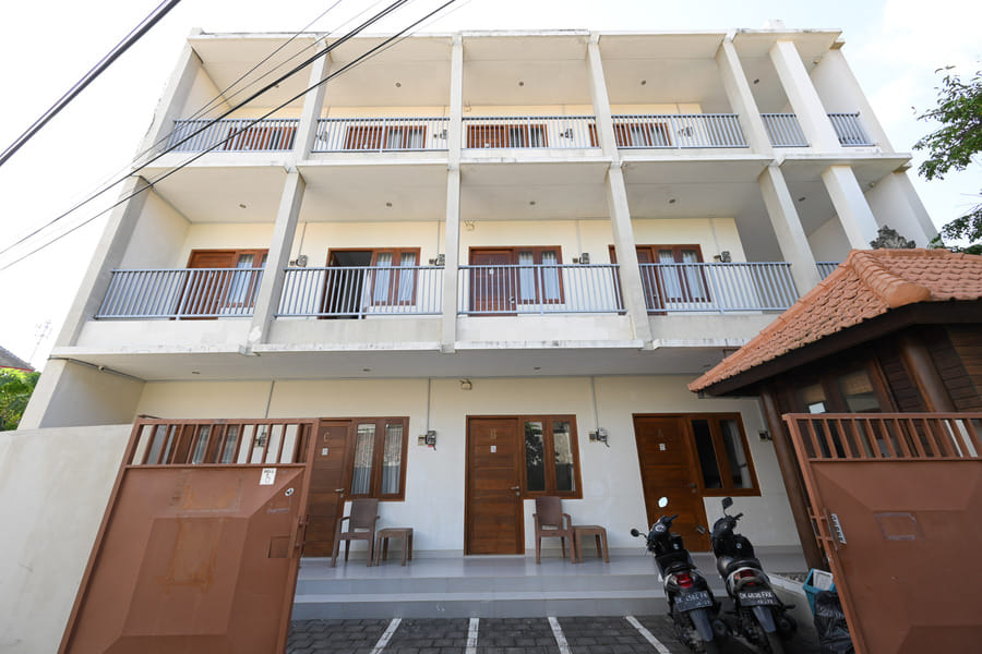 RedDoorz Plus @ Kencana Residence Jimbaran