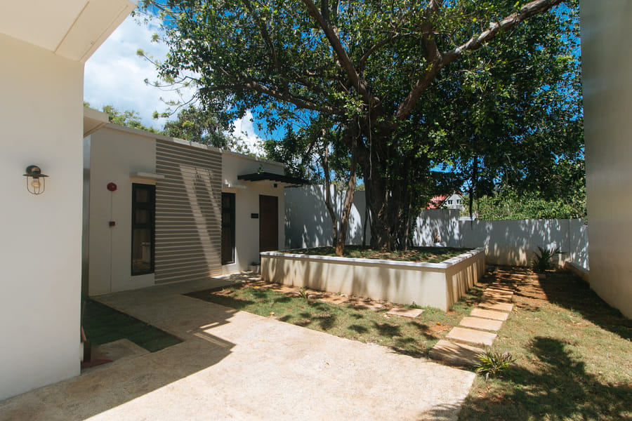 RedDoorz @ LM Apartelle Boracay