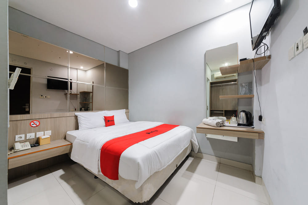 RedDoorz Room