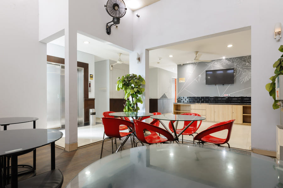 RedDoorz Plus near Grand Indonesia Jakarta