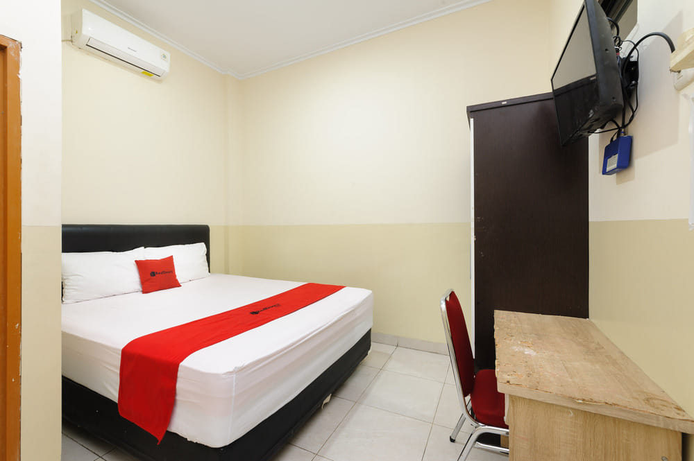 RedDoorz Room