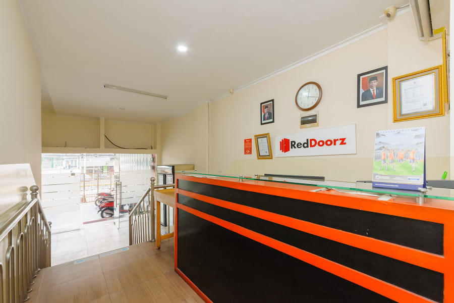 RedDoorz Syariah @ Jatinegara.