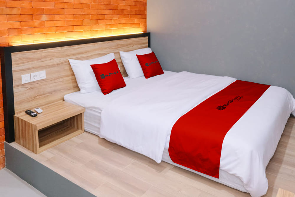 RedDoorz Room