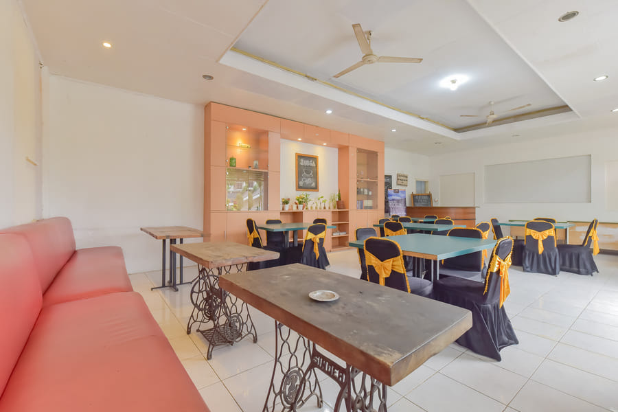 RedDoorz @ House Of Dirga Cisarua Puncak