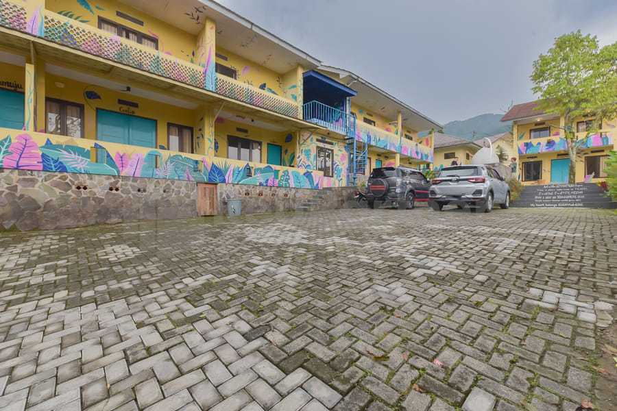 Villa d'Oasis 2 Puncak Mitra RedDoorz