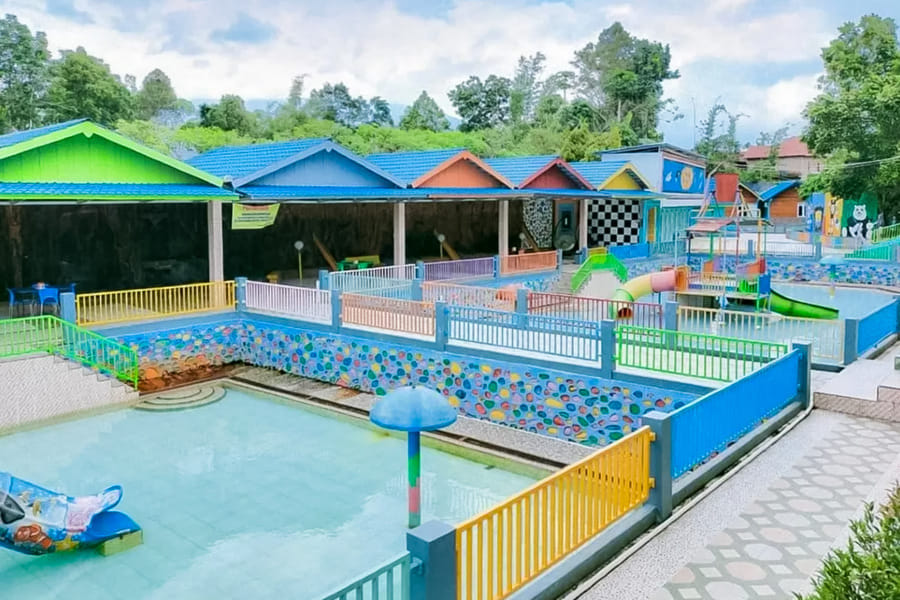 RedDoorz @ Villa Waterfun Favour Pagar Alam