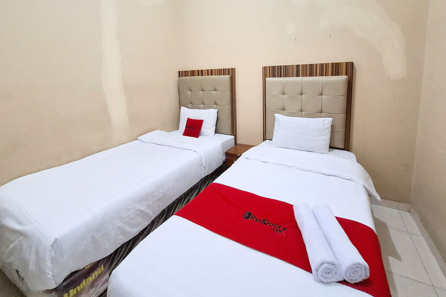 RedDoorz Syariah Near Exit Toll Pekalongan 2