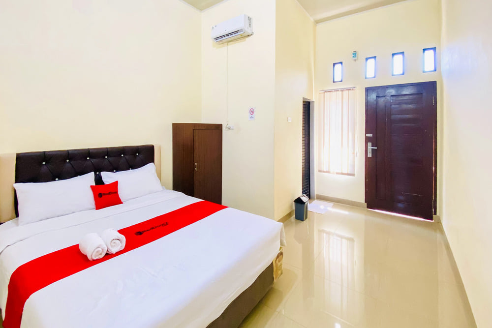 RedDoorz Room