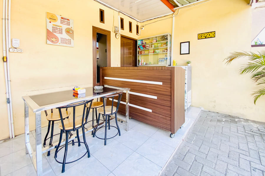 RedDoorz @ Shine Guest House Tebing Tinggi