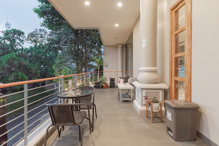 Urbanview Darmo Residence Bandung