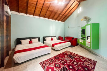 RedDoorz @ Villa Waterfun Favour Pagar Alam