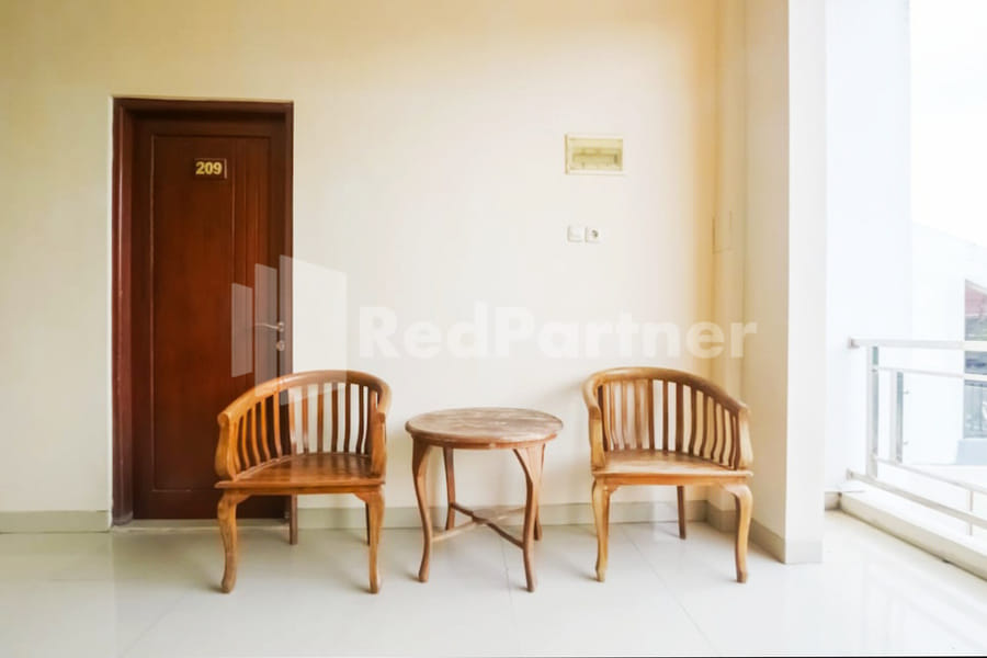 D'Waru Homestay Syariah near Jl Slamet Riyadi Mitra RedDoorz