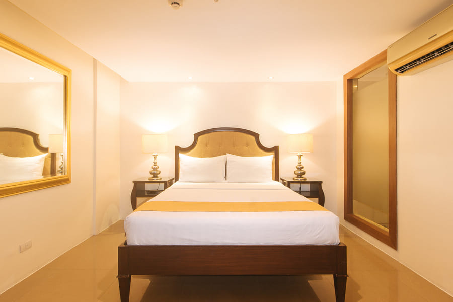 Torre Venezia Suites by RedDoorz