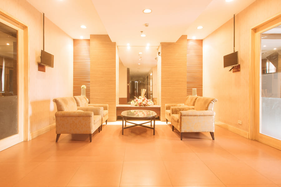 Torre Venezia Suites by RedDoorz