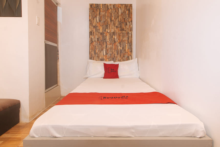 Reddoorz @ Prince Hotel near NAIA T1