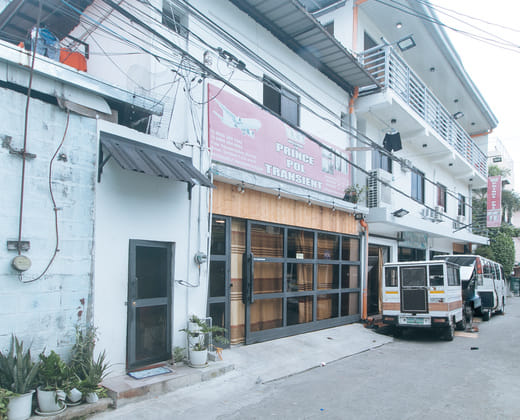 Reddoorz @ Prince Hotel near NAIA T1